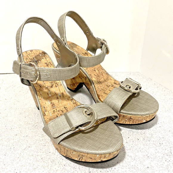 Sbicca of California US 10M Platform High Heel Sandals Buckle Strap Golden Cork - Picture 5 of 11